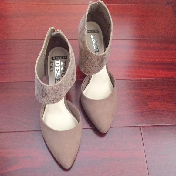 Sexy NudeRevolution Heels - Picture 4 of 7